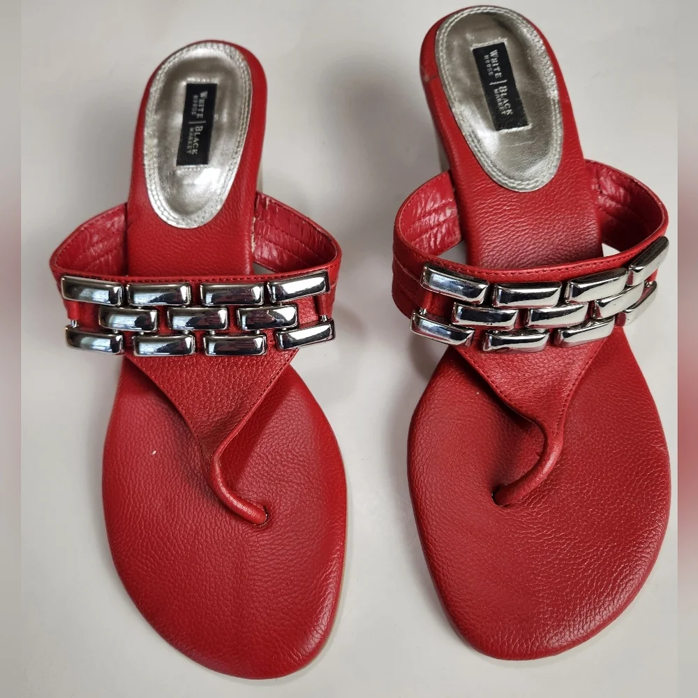 WHBM Red Leather Heavy Chain Accent Wedge Thong Sandals Size 10M